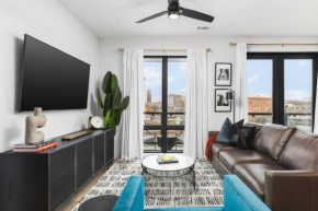 Premium 2 Bedroom, 4 Bed with HUGE Wrap Around Patio